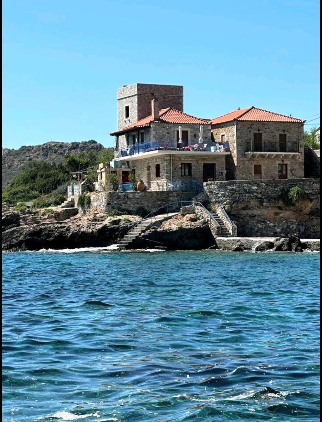 Villa Wheelhouse Trachila Mani Trakhila Exterior foto